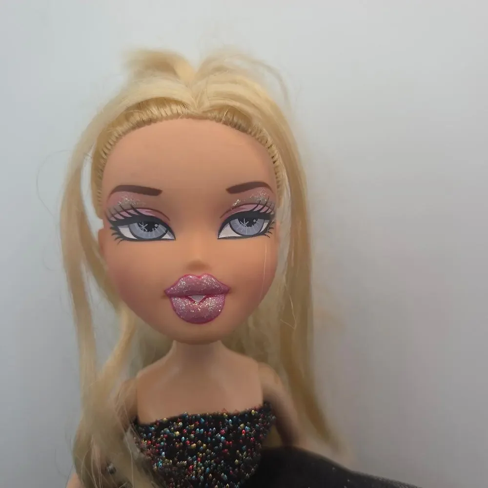 Vintage 2003 Bratz Formal Funk Cloe Doll with Most Original Clothing + More
